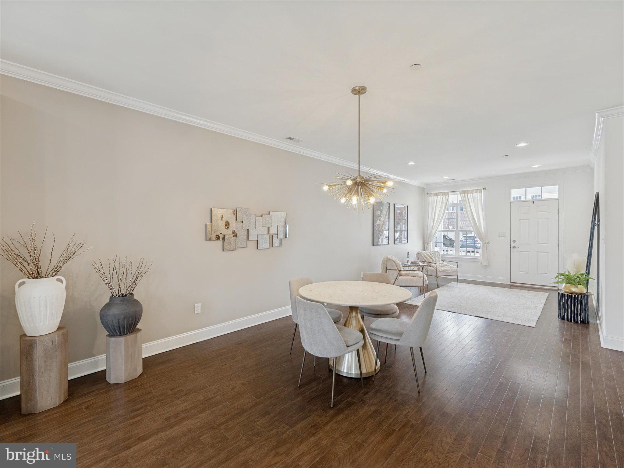 RADCLIFFE COURT - Residential