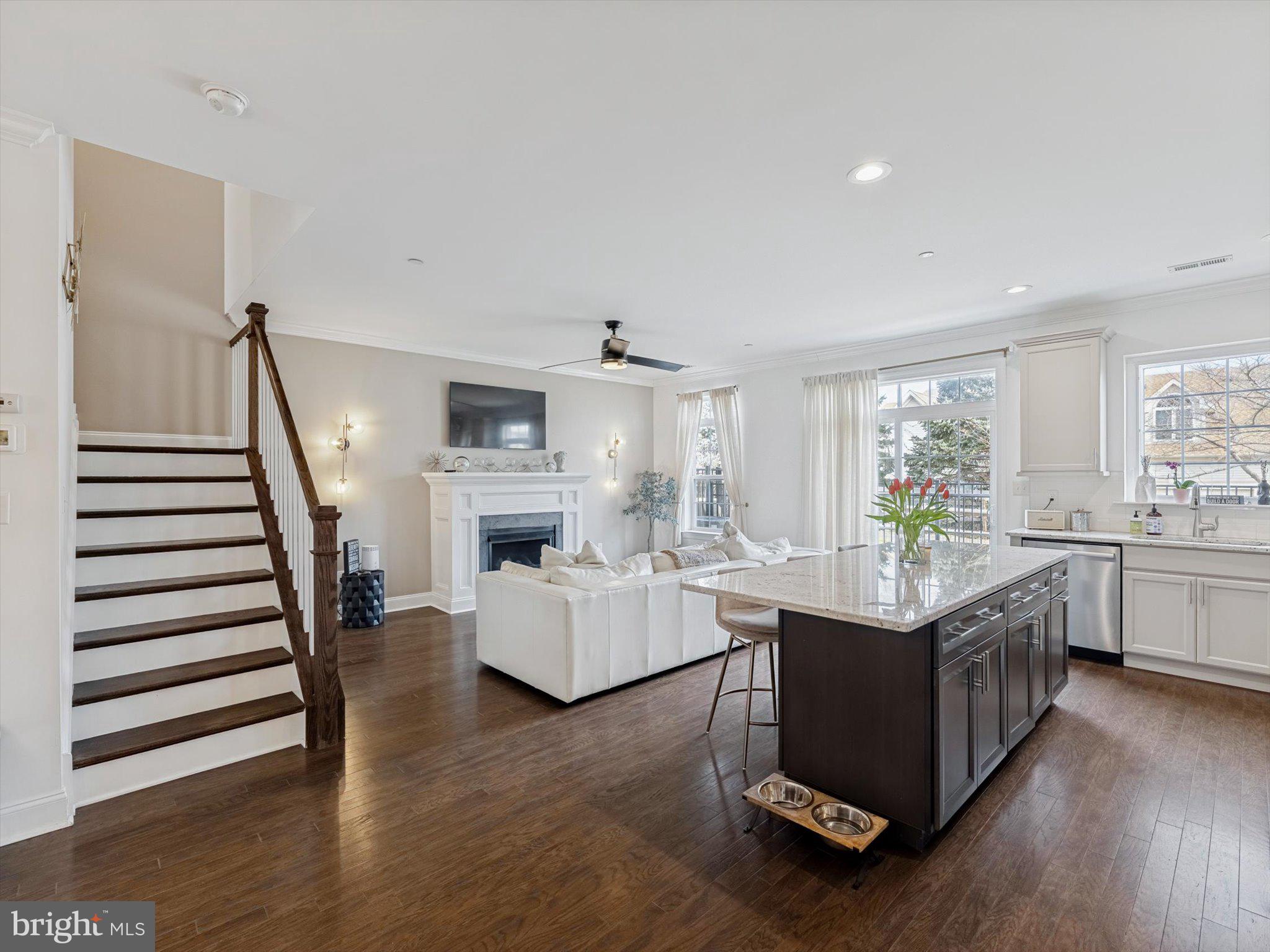 RADCLIFFE COURT - Residential