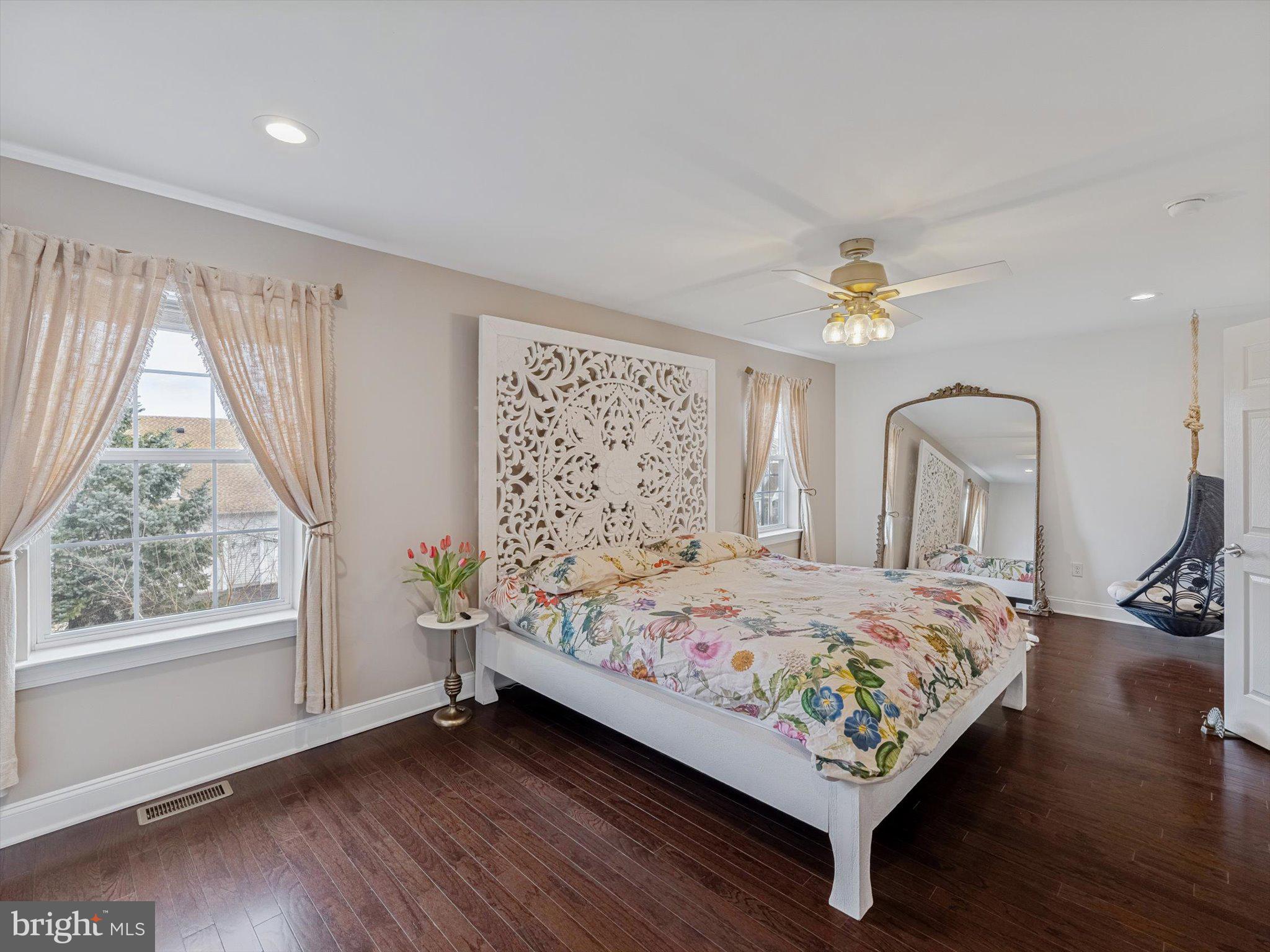 RADCLIFFE COURT - Residential