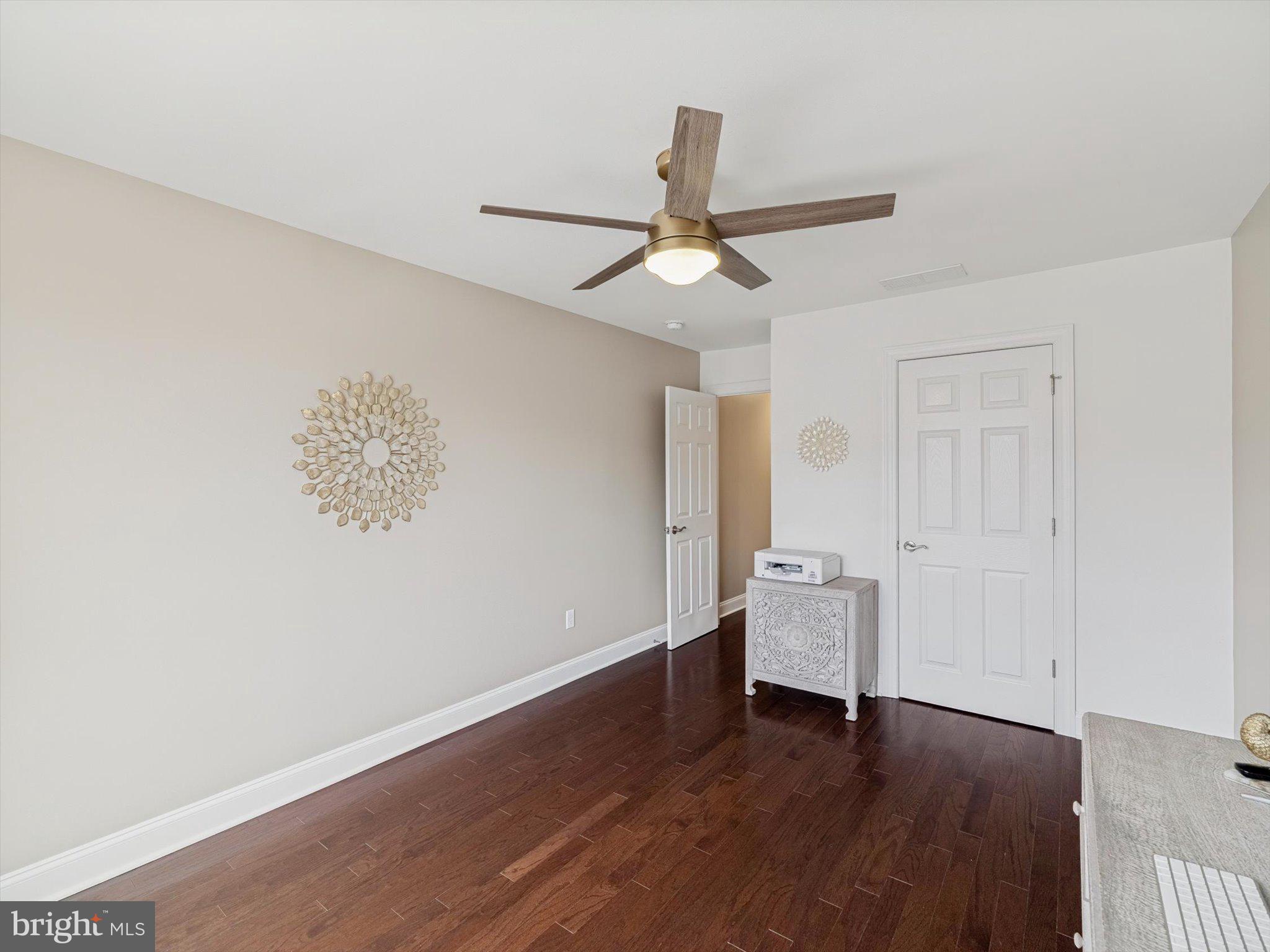 RADCLIFFE COURT - Residential