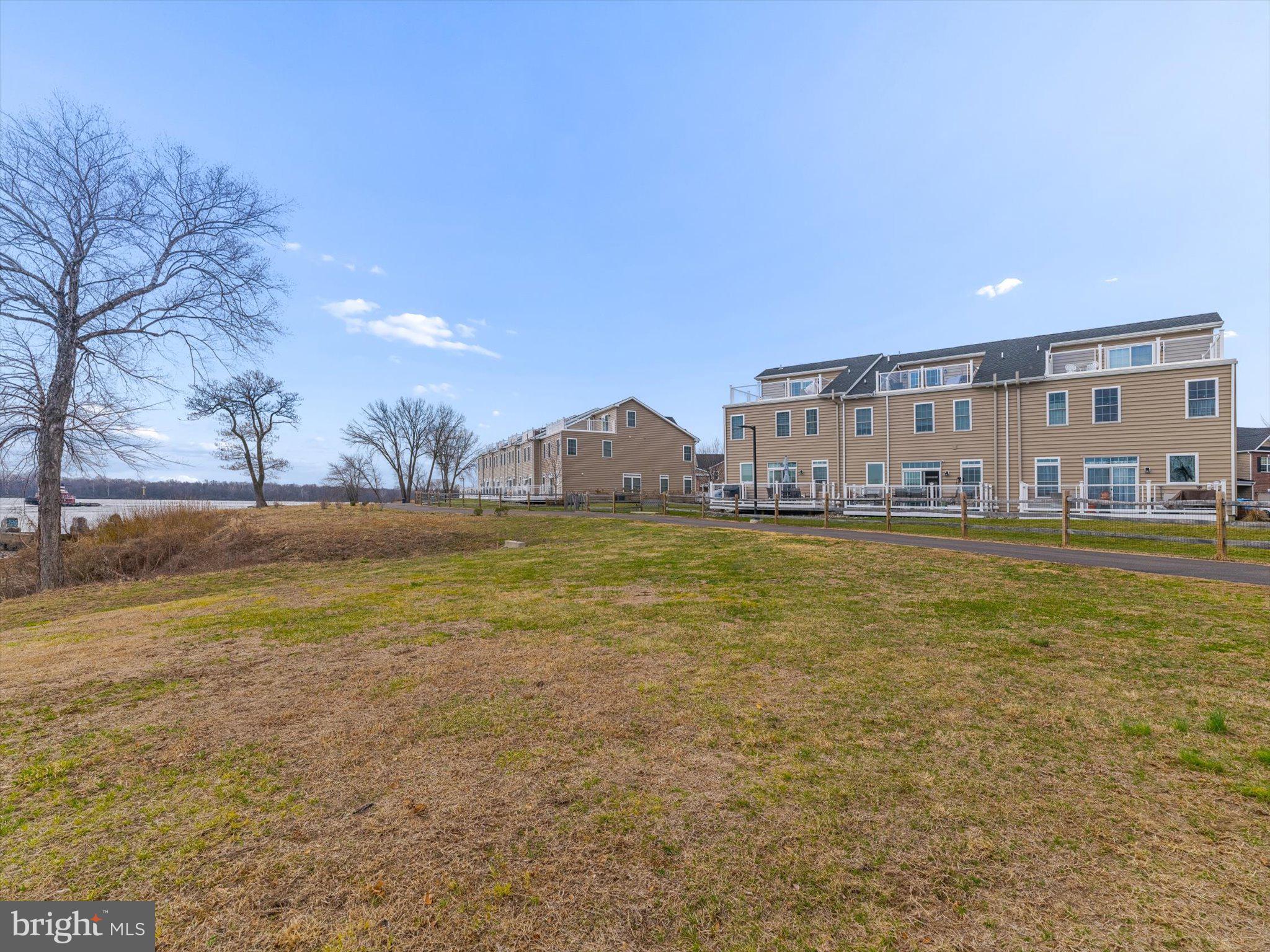 RADCLIFFE COURT - Residential