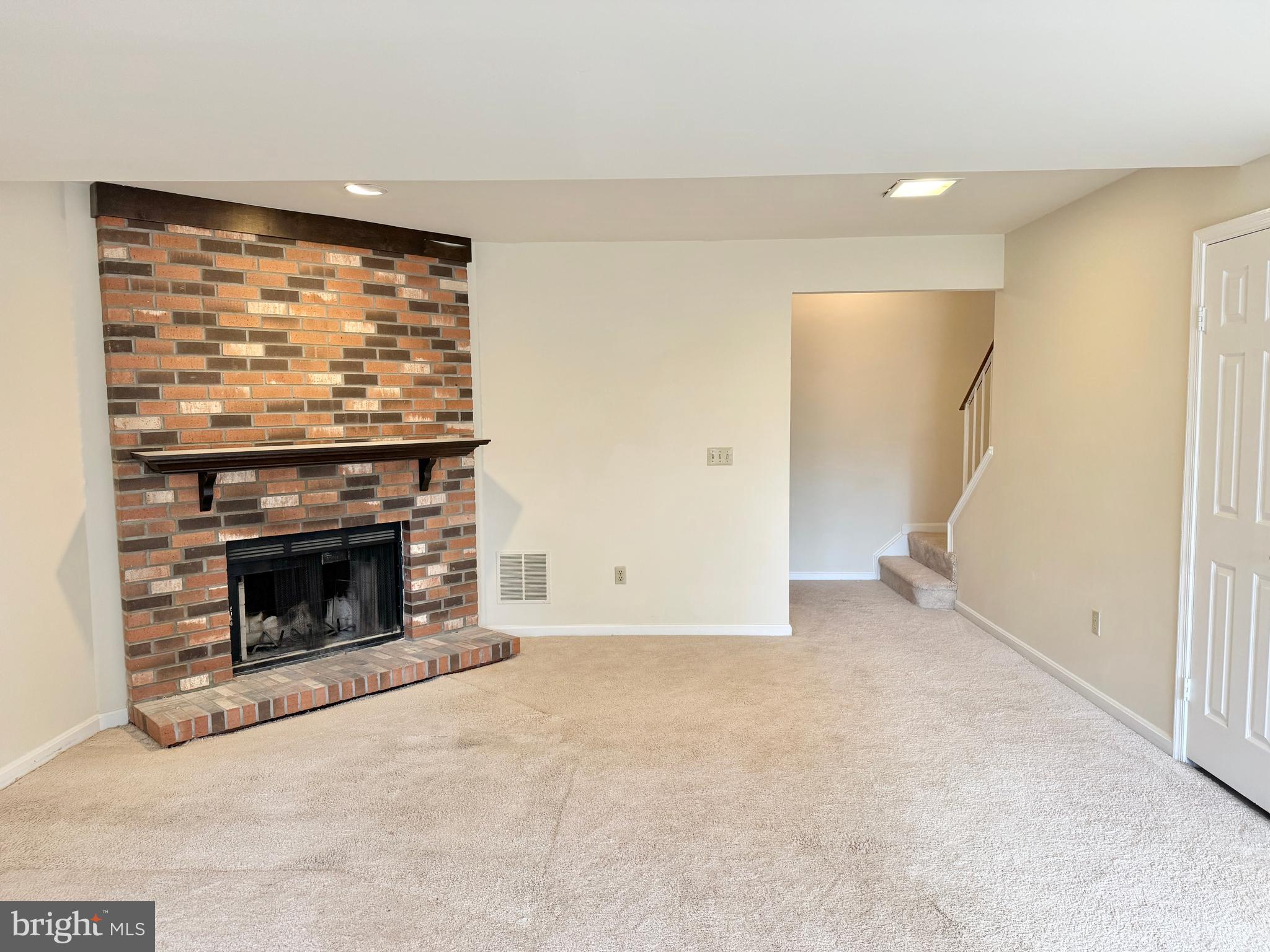 BALLANTRAYE - Residential Lease