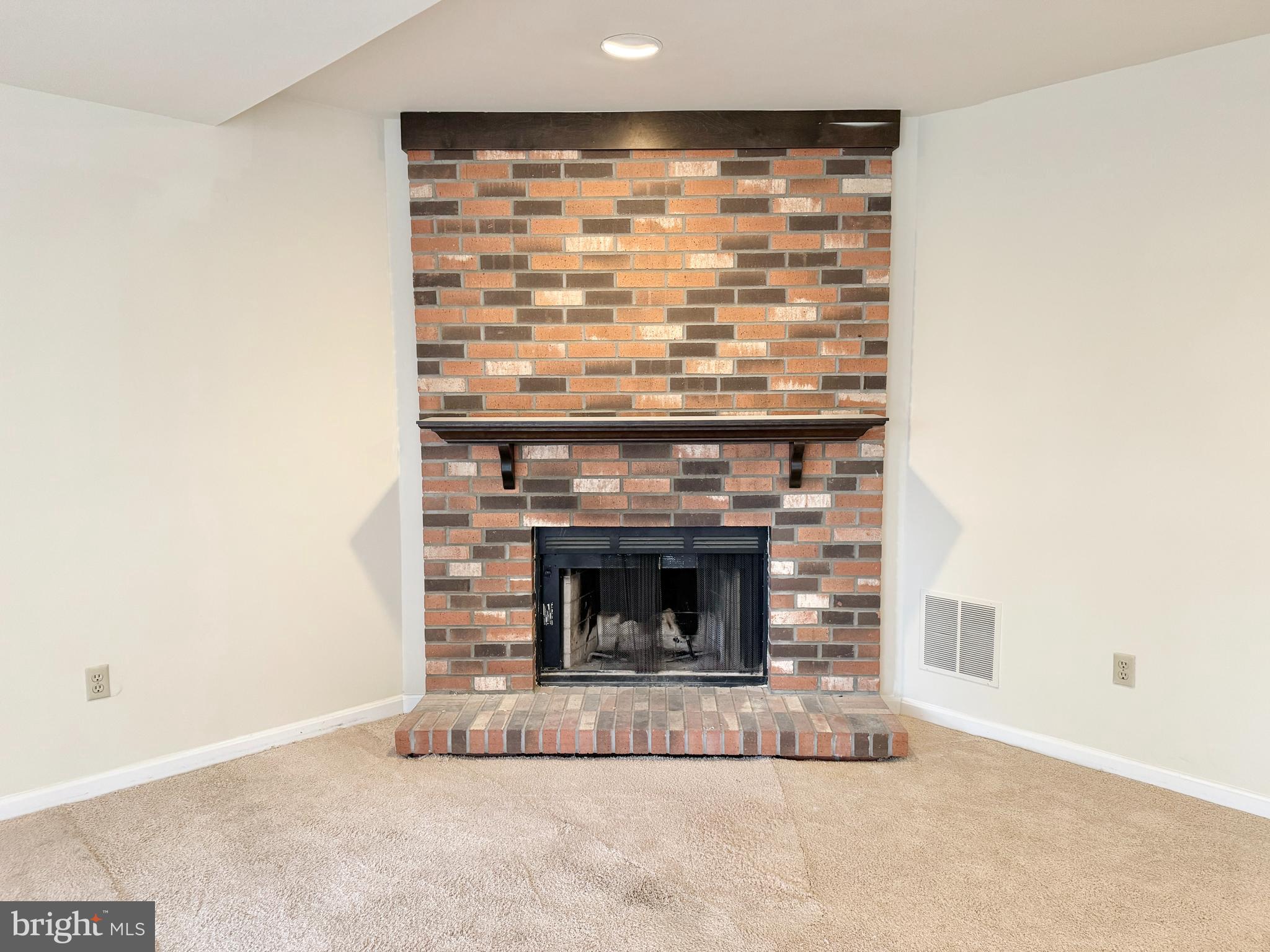 BALLANTRAYE - Residential Lease