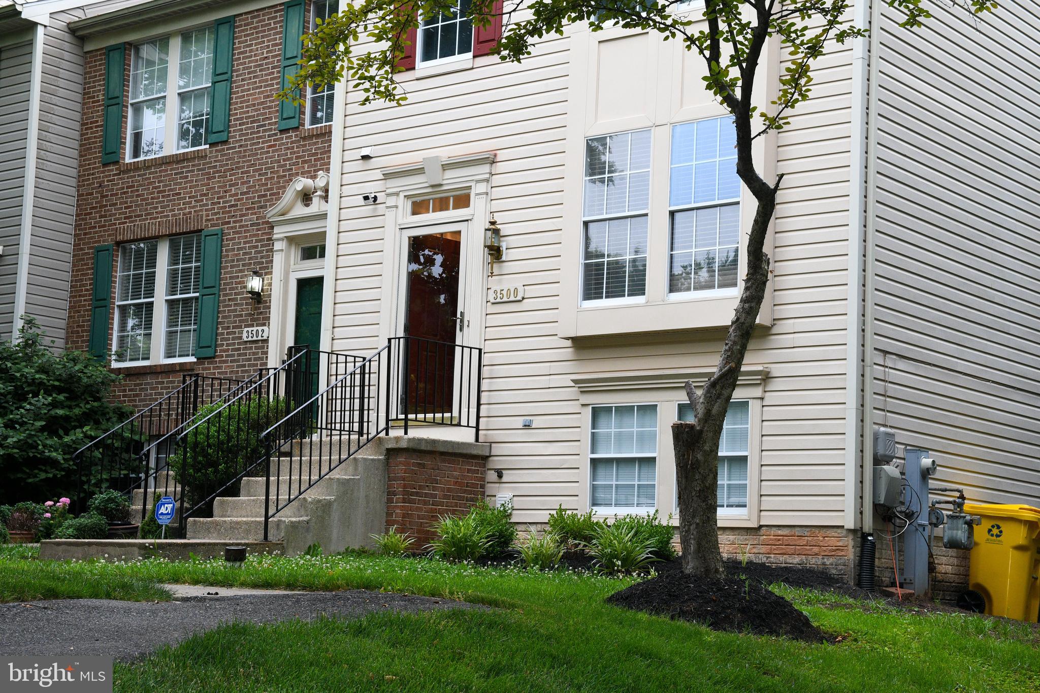 RUSSETT - Residential