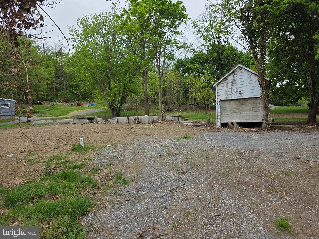 604 S MOUNTAIN ROAD