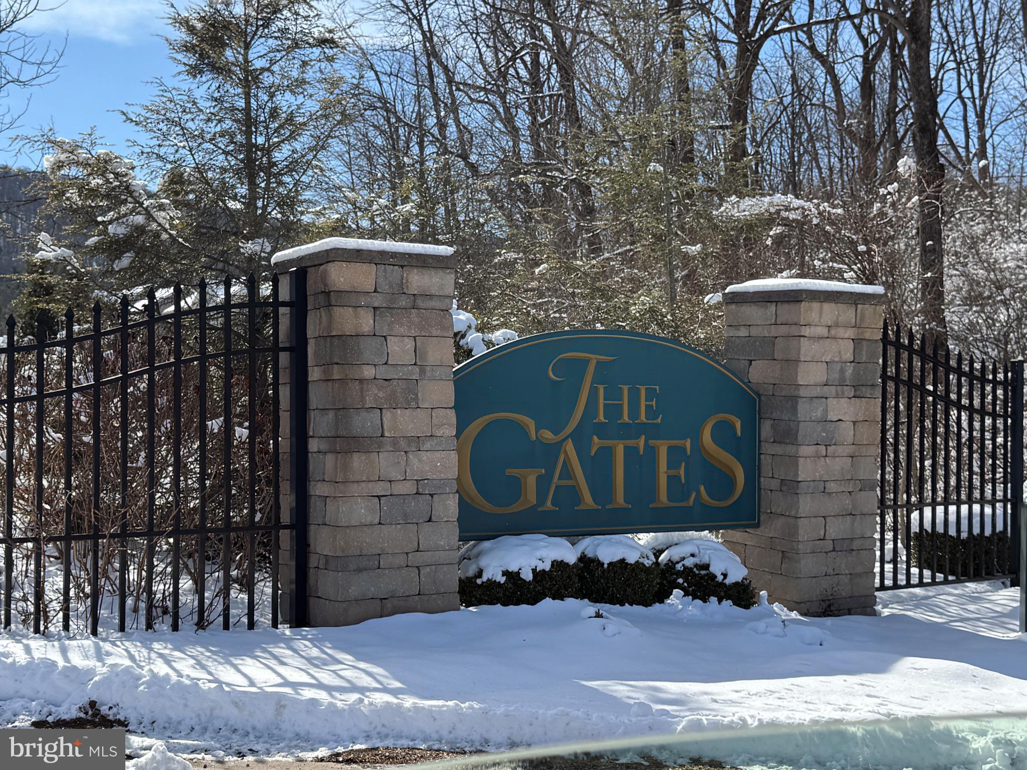 THE GATES - Residential