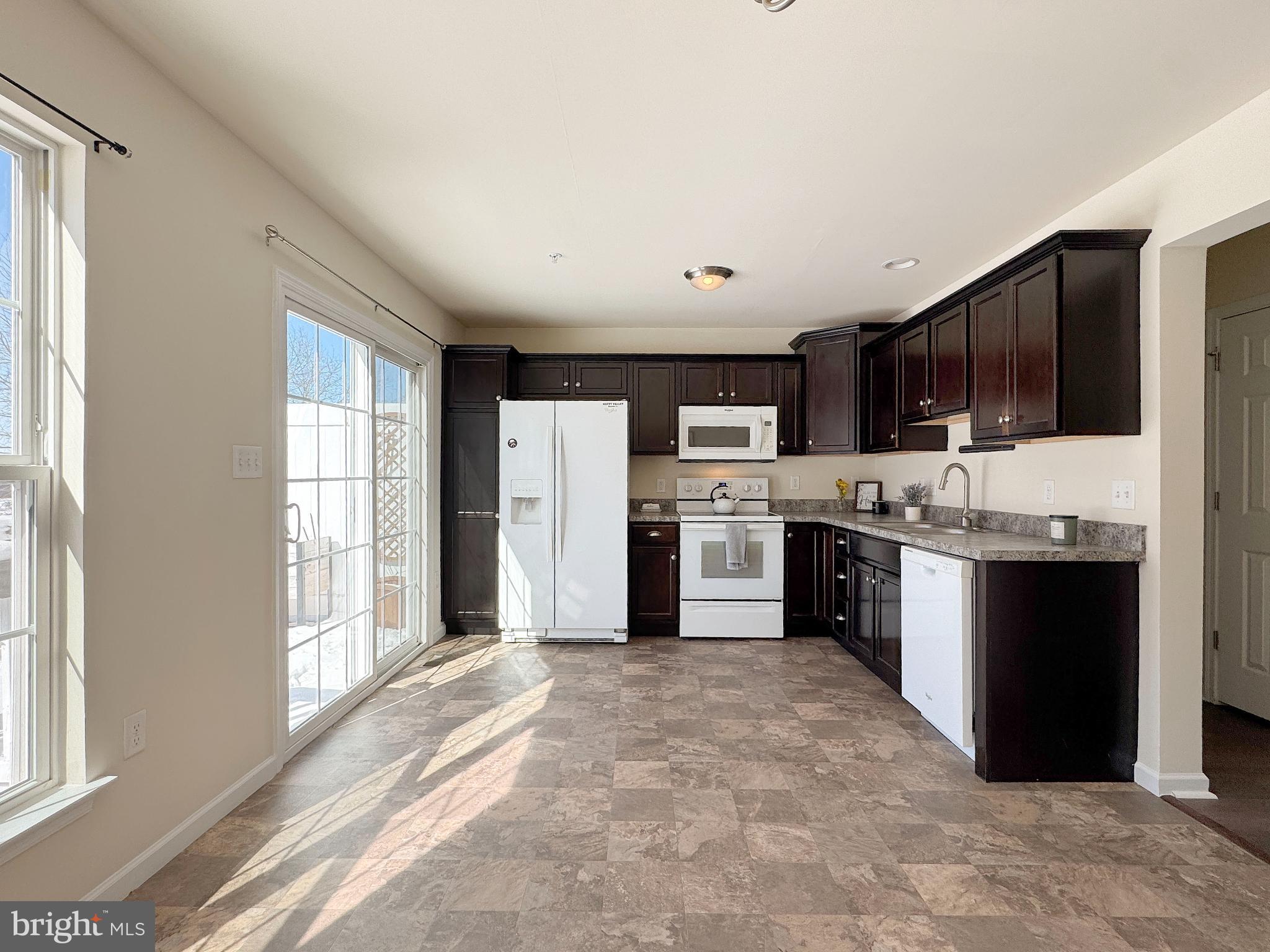 THE GATES - Residential