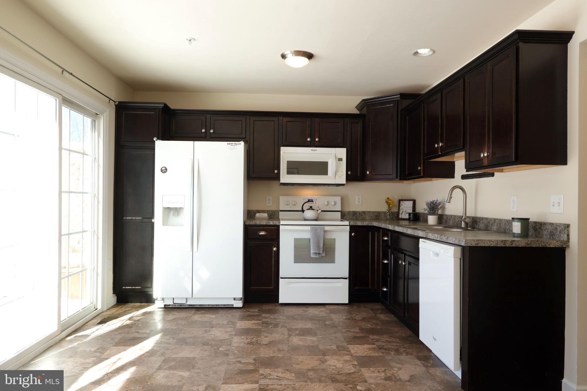 THE GATES - Residential