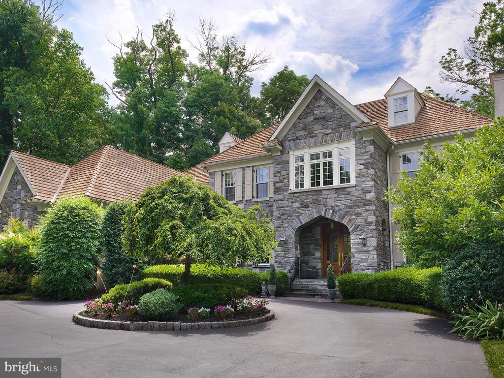 Photo of 805 Montparnasse Place, NEWTOWN SQUARE, PA 19073 (MLS # PADE2100630)