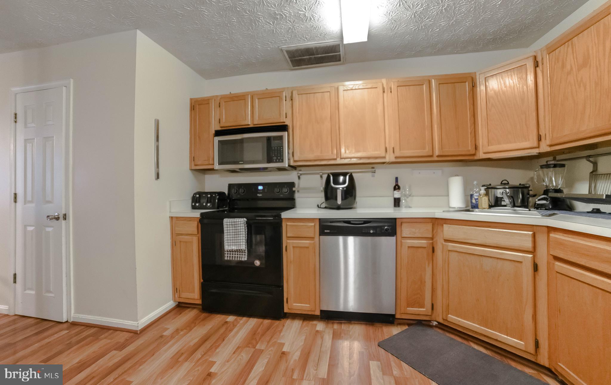 PICKETTS HARBOR - Residential