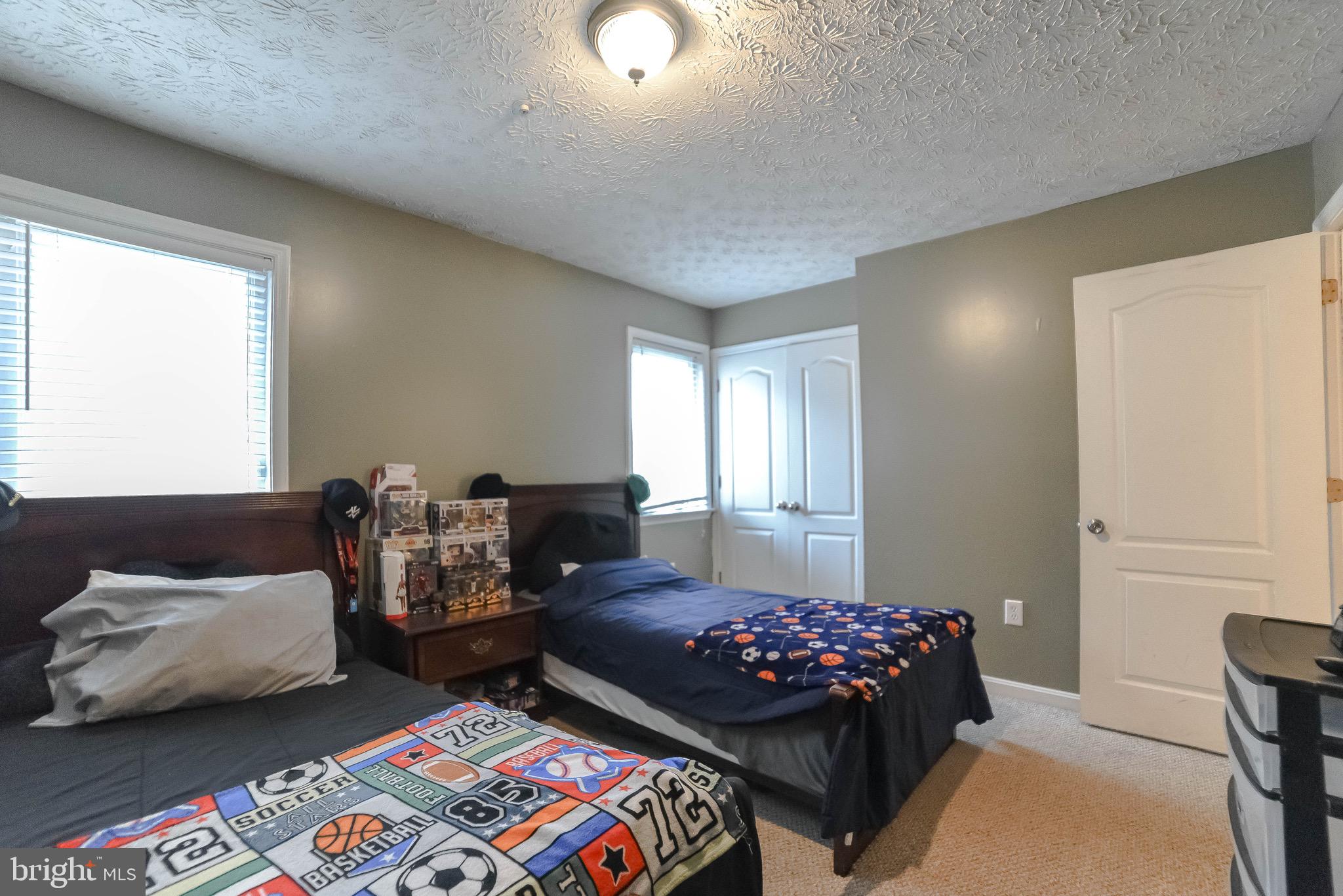 PICKETTS HARBOR - Residential