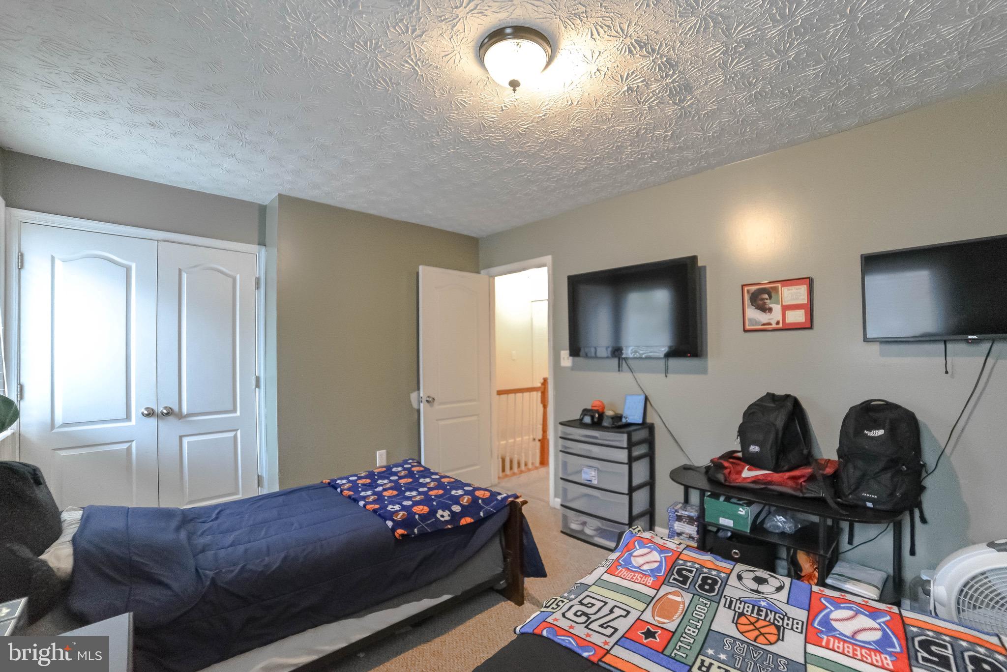 PICKETTS HARBOR - Residential