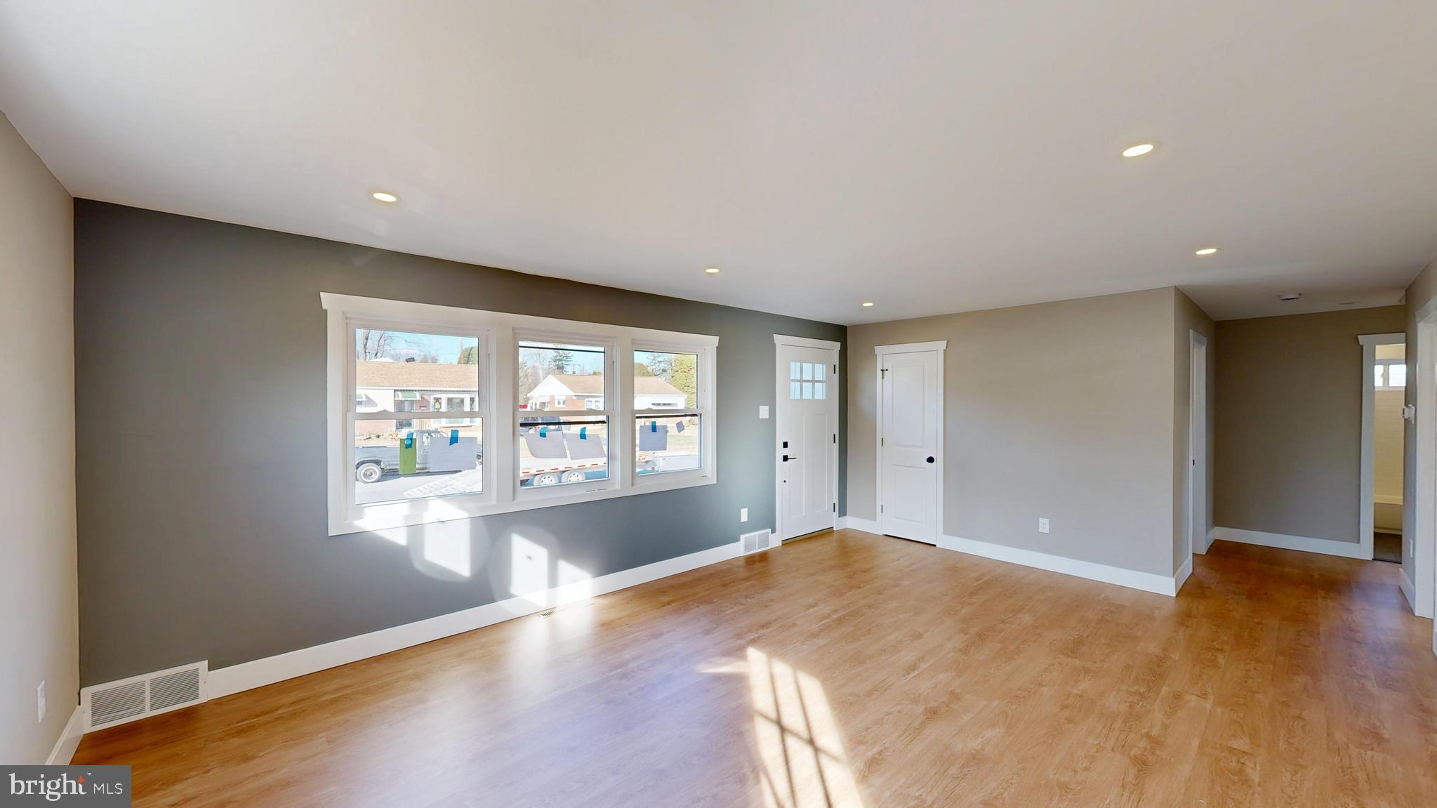 FOLSOM - Residential