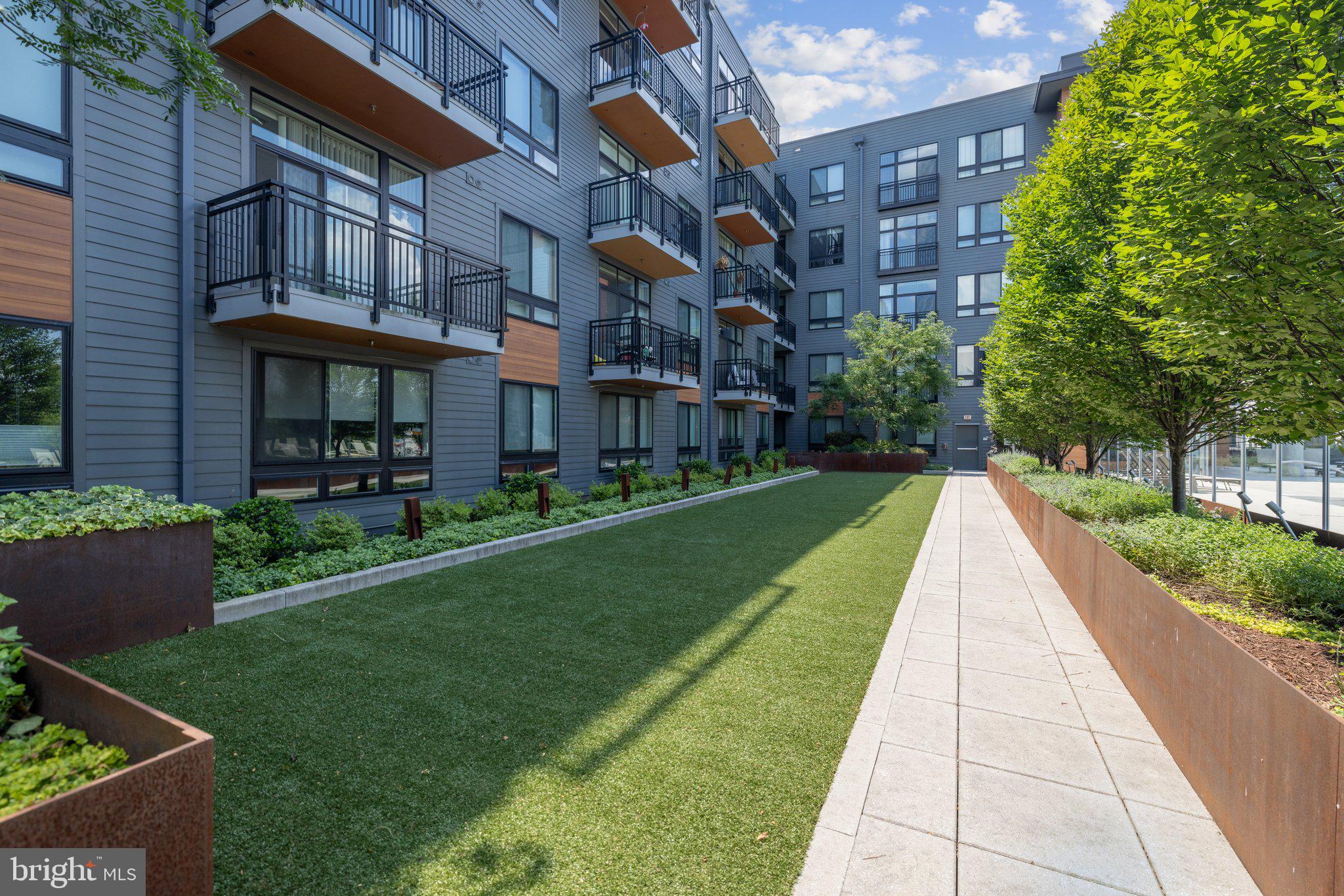 NATIONAL HARBOR - Residential