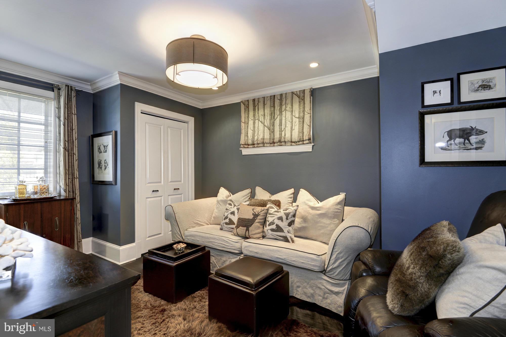 CHEVY CHASE - Residential