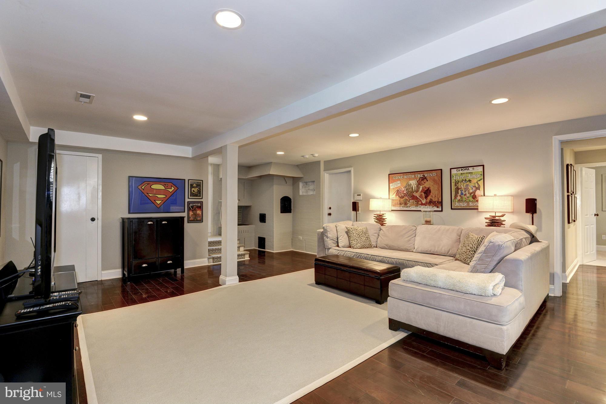 CHEVY CHASE - Residential