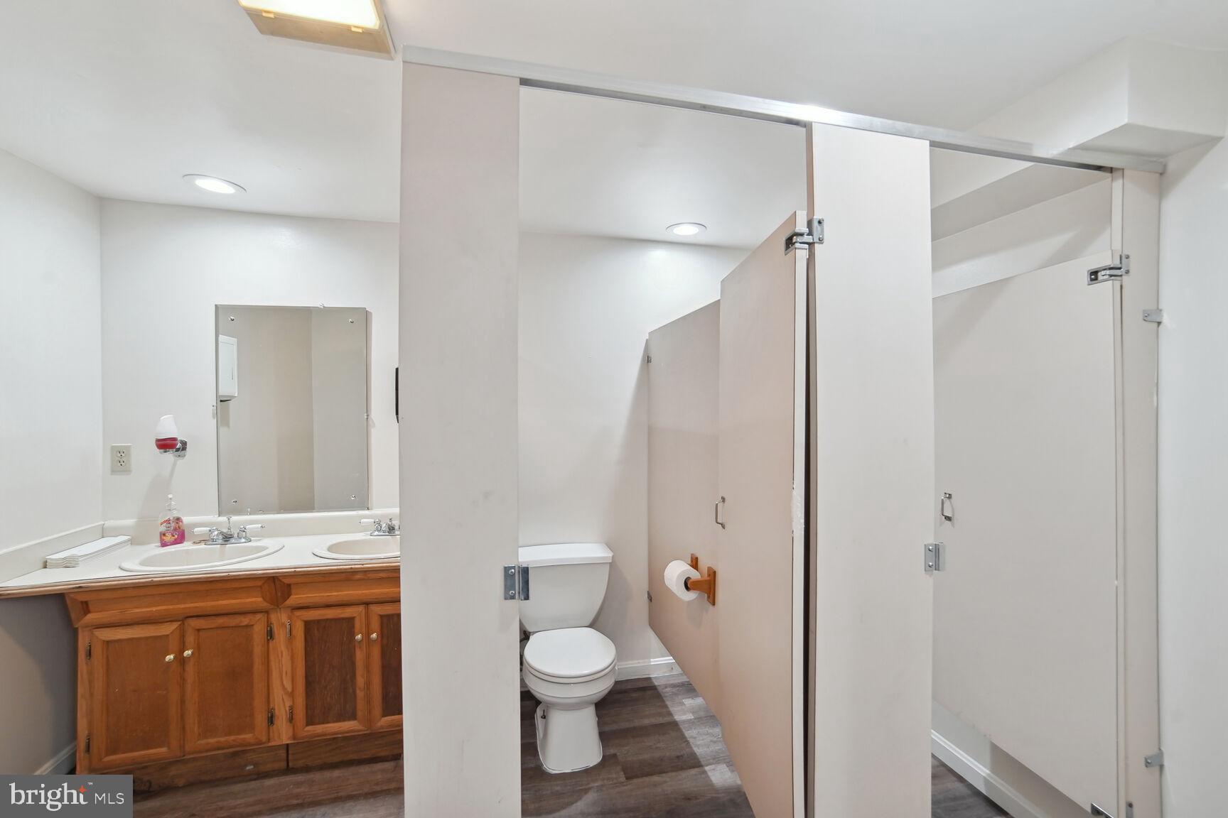 COLESVILLE OUTSIDE - Residential