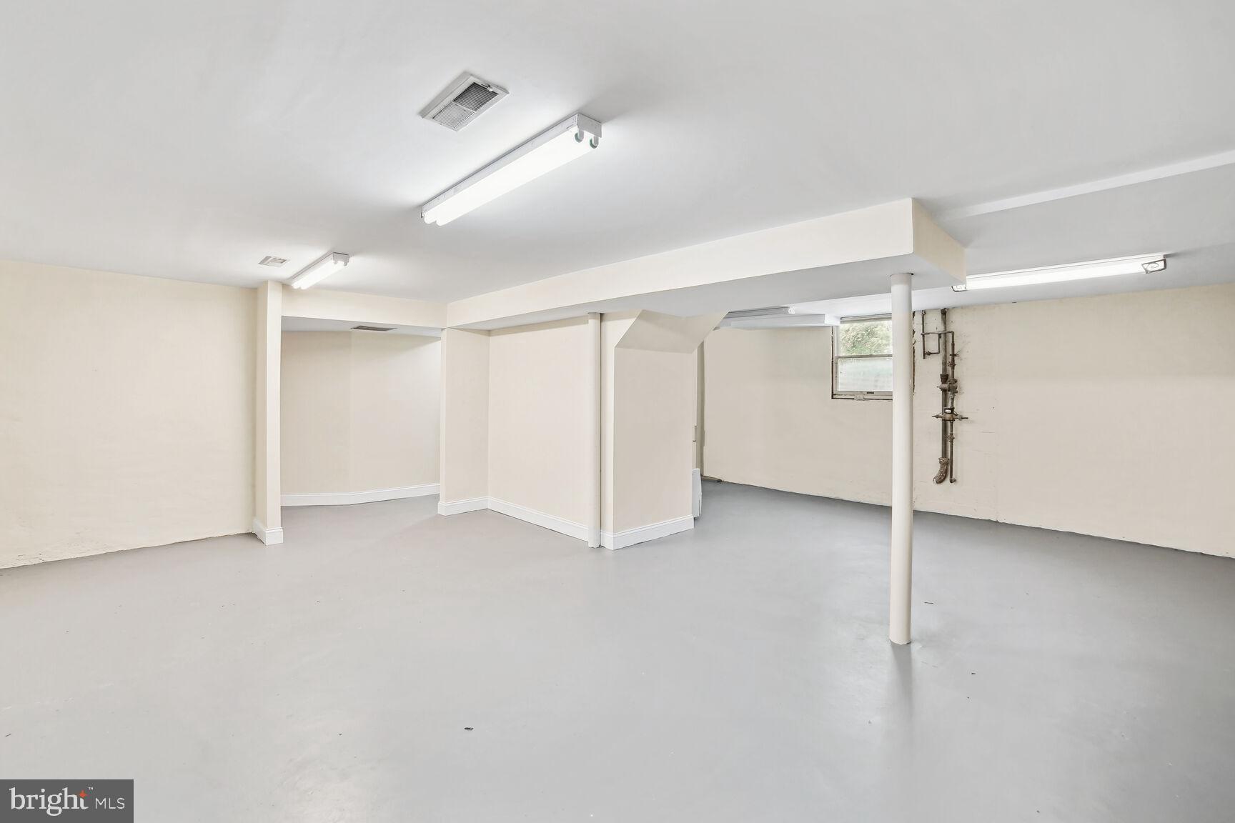 COLESVILLE OUTSIDE - Residential