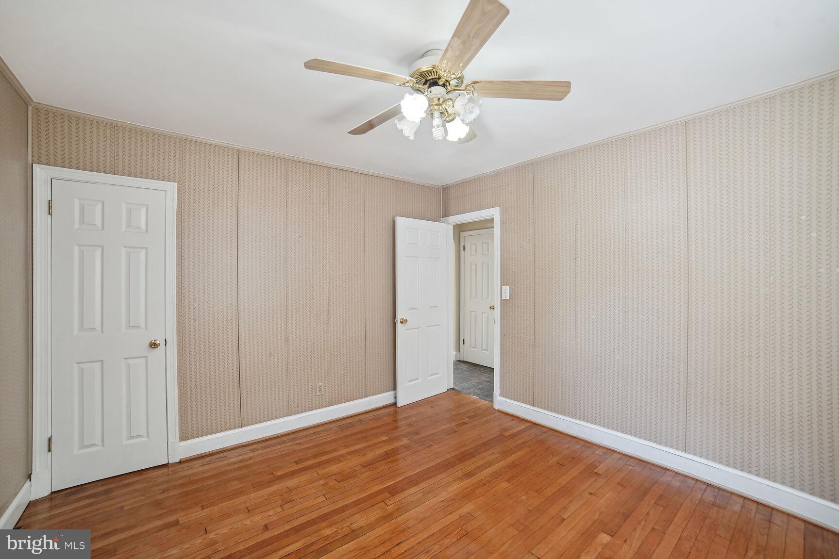 COLESVILLE OUTSIDE - Residential