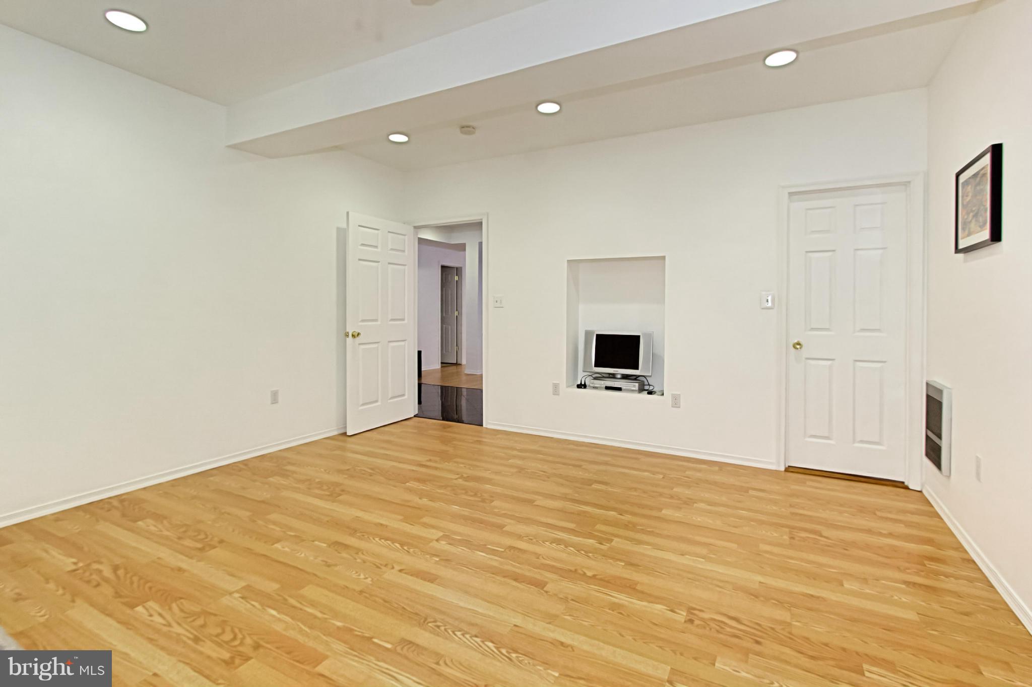 PRINCE WILLIAM TOWN CENTER - Residential