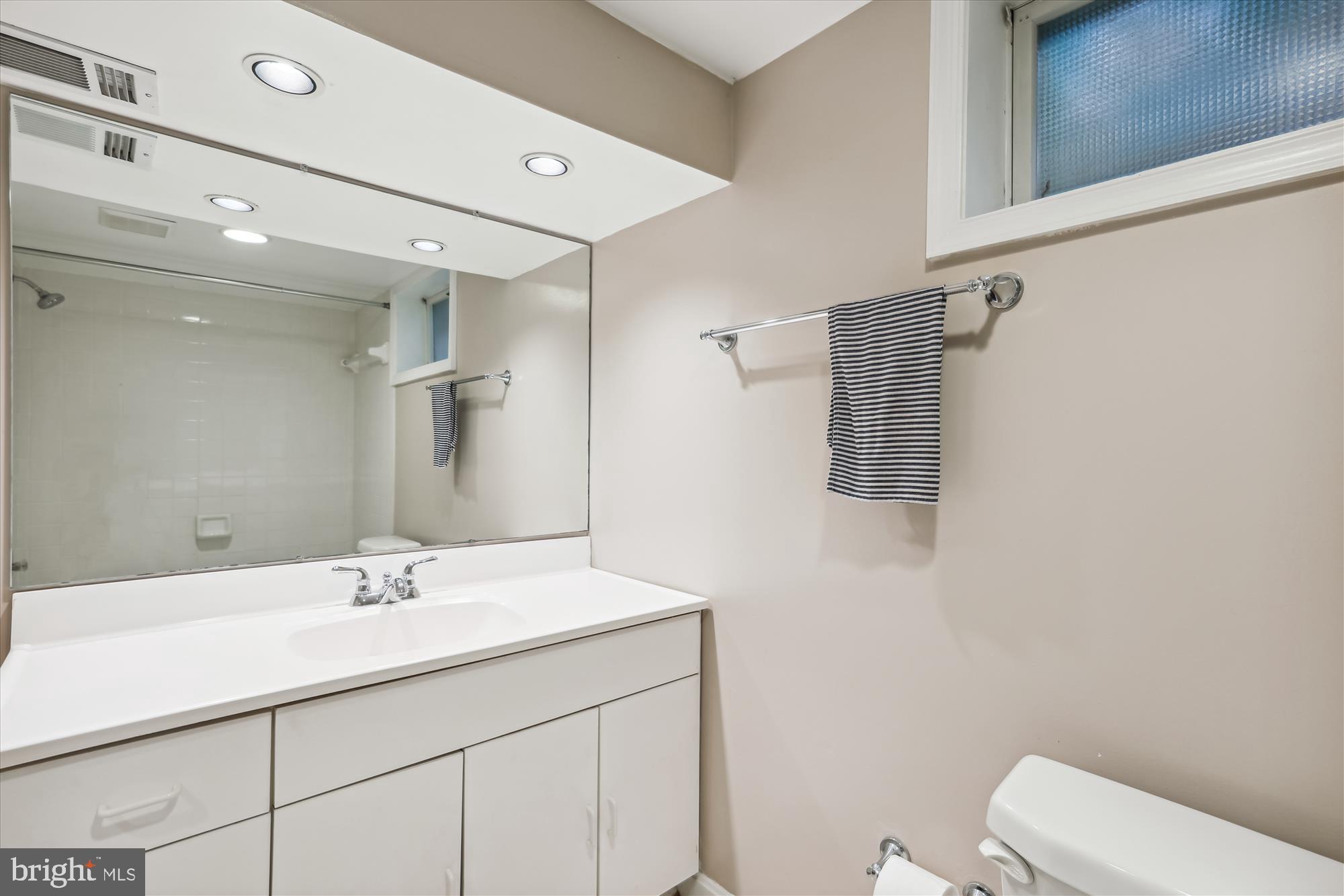 KENT GARDENS - Residential Lease