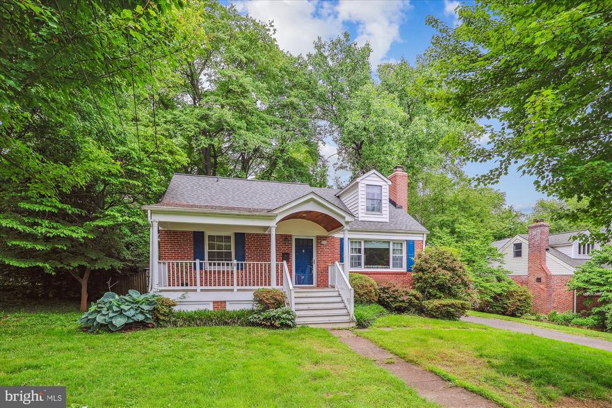 Updated Detached House 3 bedrooms 3 bathrooms with porch in McLean. Living room with wood burning fireplace and separate dining room. Large kitchen with stainless steel appliances, granite countertops and lots of cabinets.  Breakfast area and Large and bright family/recreation room. Main level bedroom and full bathroom. Upper level features 2 bedrooms with large walk in closets and a full bathroom with dual sink. Lower level bonus room, full bathroom, laundry area and plenty of space for storage. Patio and fully fenced backyard with  mature trees, perfect for entertaining. Conveniently located with easy access to West Falls Church metro, McLean Metro, Rt 267, 495, Tysons Corner Center.  Must See, Available for move in 06/26.