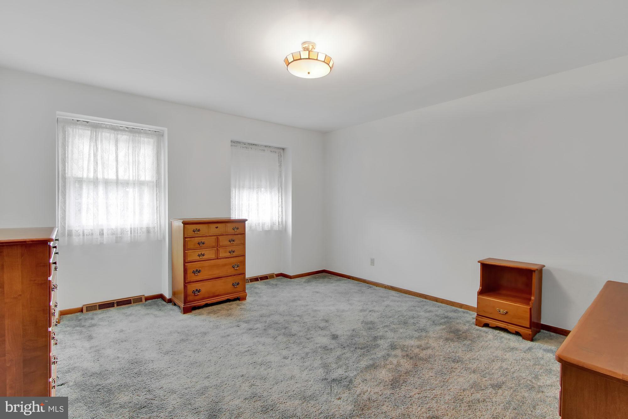 PENN OAKS - Residential