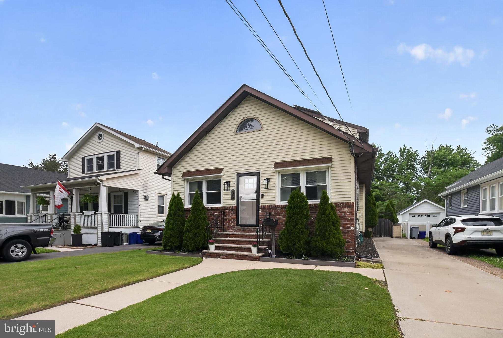35 MANOR AVENUE