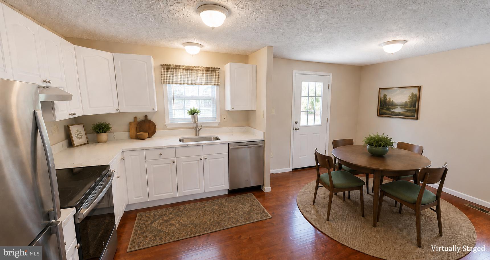 1180 BANNISTER CIRCLE