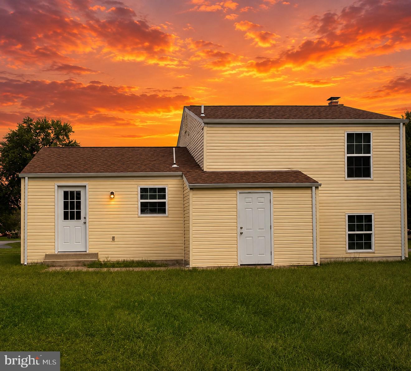 1180 BANNISTER CIRCLE