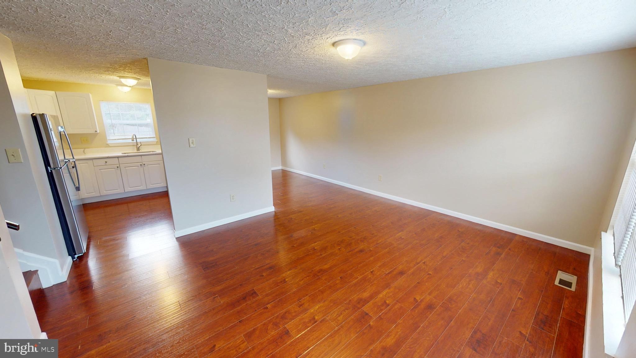 1180 BANNISTER CIRCLE