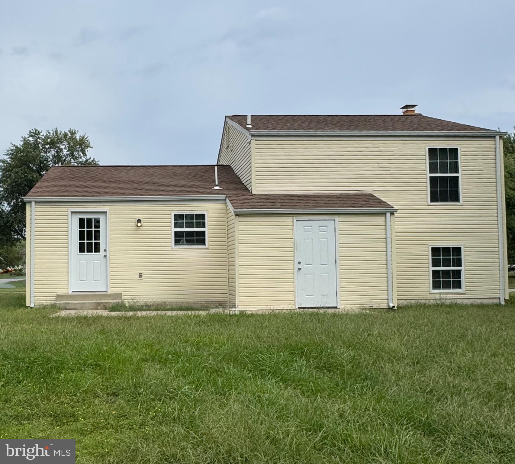 1180 BANNISTER CIRCLE