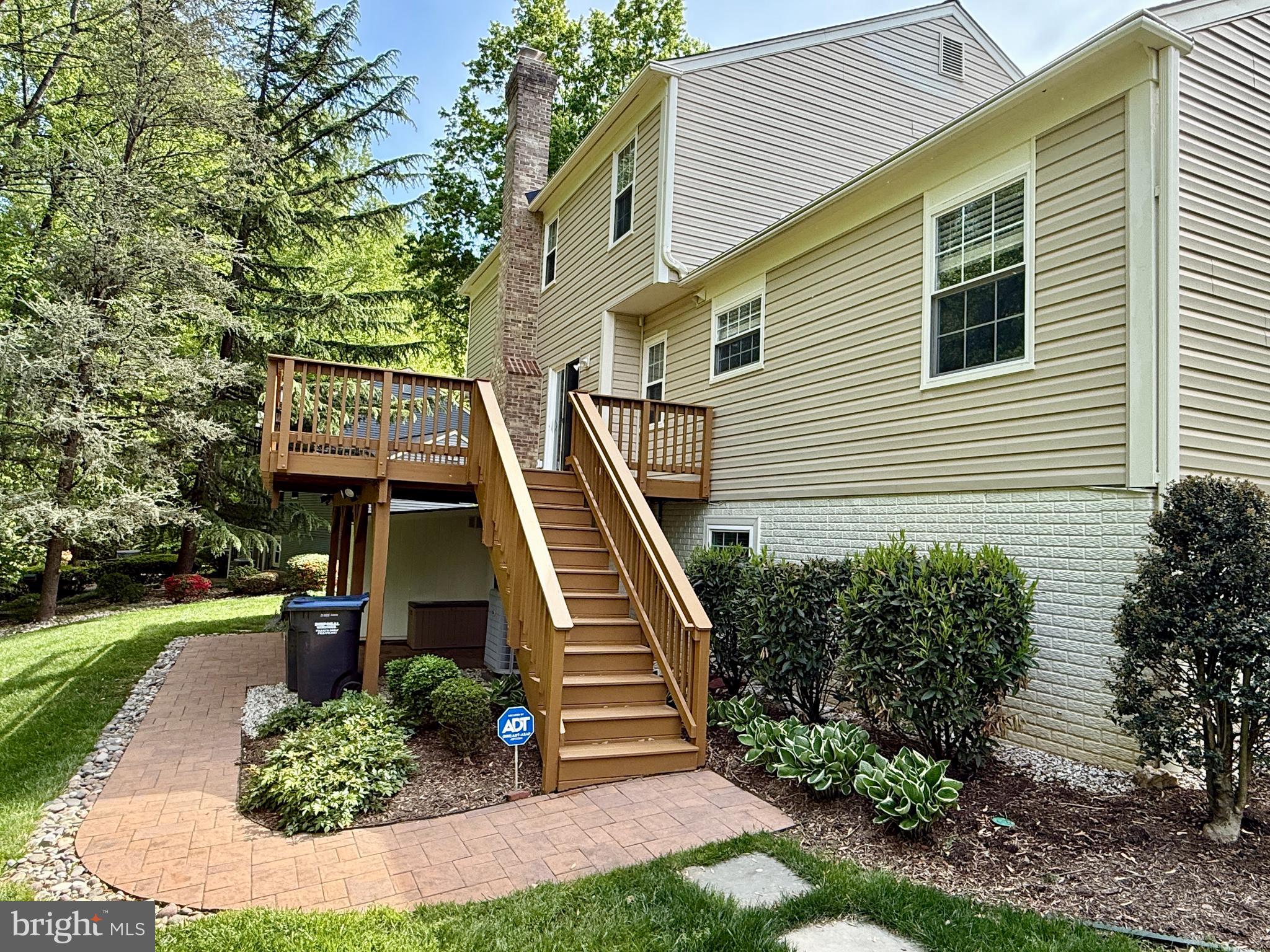 15861 MONTVIEW DRIVE