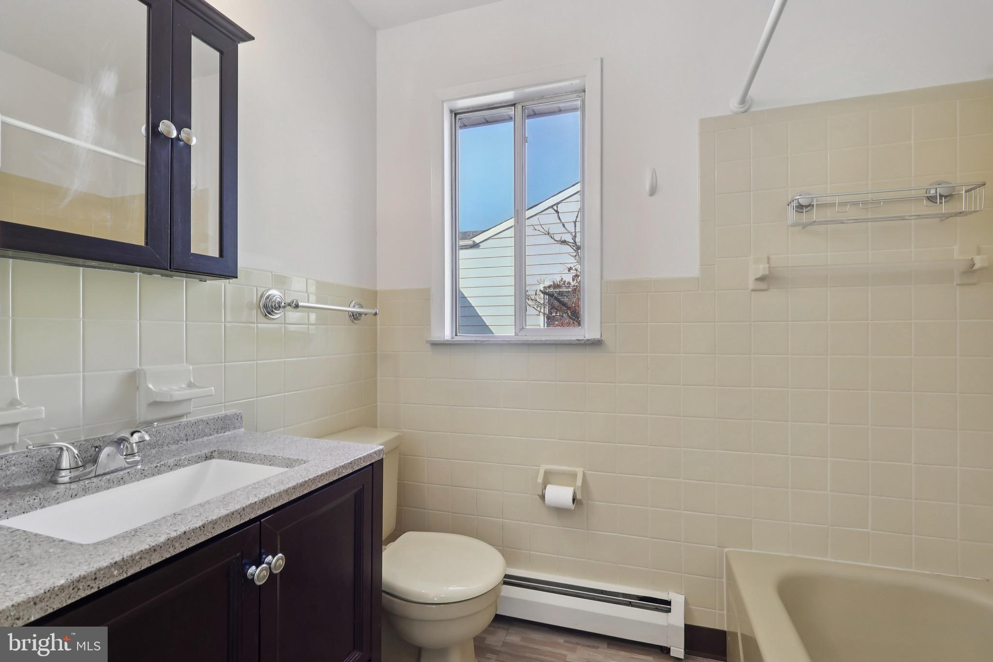 HOLIDAY CITY - BERKELEY - Residential