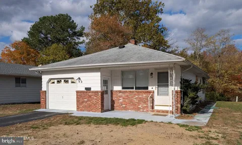 32 Fort De France Avenue, Toms River, NJ MLS: NJOC2038282