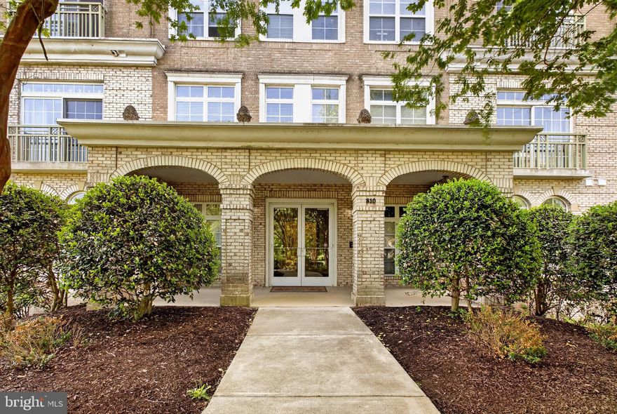 River views, spacious living areas, a private balcony, and a walkable marina community. It’s a waterfront living at its finest.
This 2-bedroom, 2-bath condo offers a bright, open layout with large windows that pull in natural light and create an easy flow between the living, dining, and kitchen areas. The front living space and layout give you room to relax or set up a work-from-home spot.
The kitchen features ample cabinet storage, generous counter space, and stainless steel appliances.
Both bedrooms are spacious with large windows and great natural light. The primary suite includes its own private bath, while the second bedroom and full bath offer flexibility for guests or additional use.
Your large private balcony gives you peaceful views of the Occoquan River. You also have access to a rooftop terrace with a spectacular panoramic view overlooking Belmont Bay , plus waterfront walking paths and a nearby community marina.
Additional highlights include an HVAC system replaced in 2021.
Located in Belmont Bay, you’re just minutes to the Woodbridge VRE for commuting, with easy access to Route 1 and I-95. Close to the marina, Fort Belvoir, Quantico, Occoquan Bay National Wildlife Refuge, and the shops and restaurants in historic Occoquan.
Low-maintenance living with water views, outdoor space, and a connected location. Come see it in person and picture your lifestyle here.