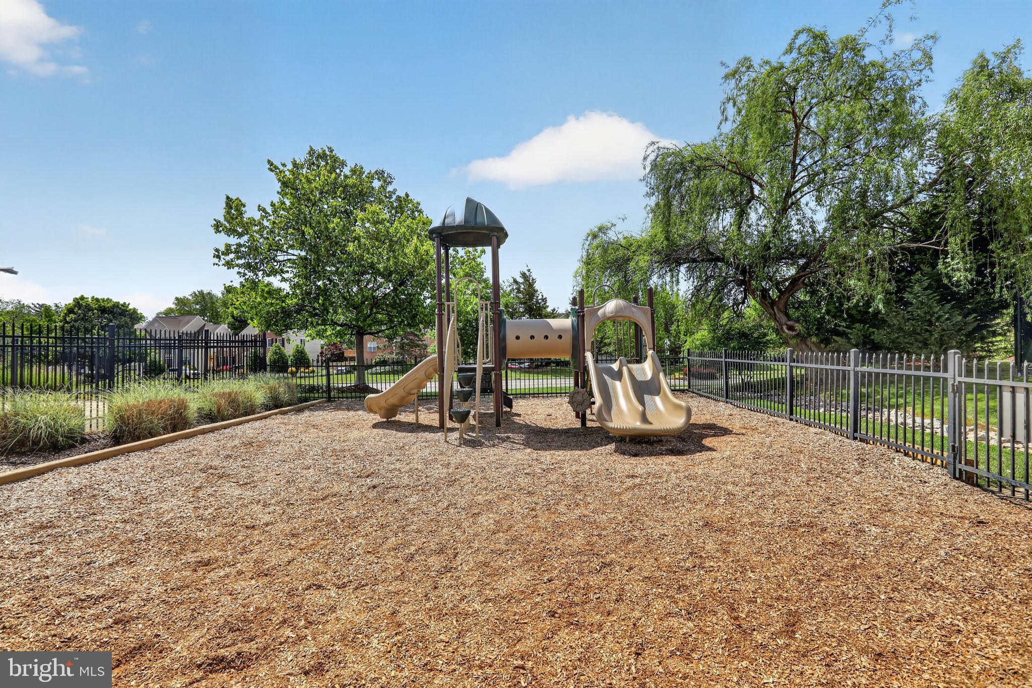 RIVER CLUB 1 AT BELMONT - Residential