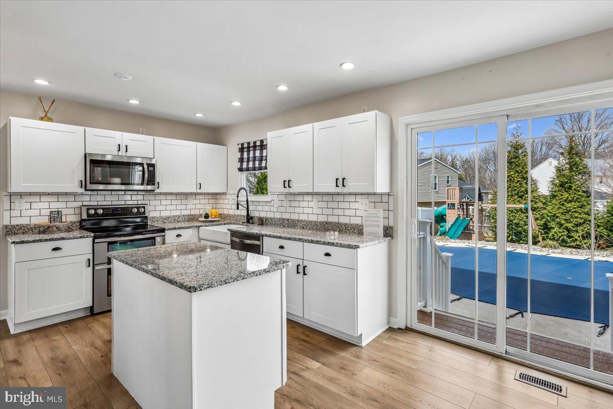 AMBERLY - Residential