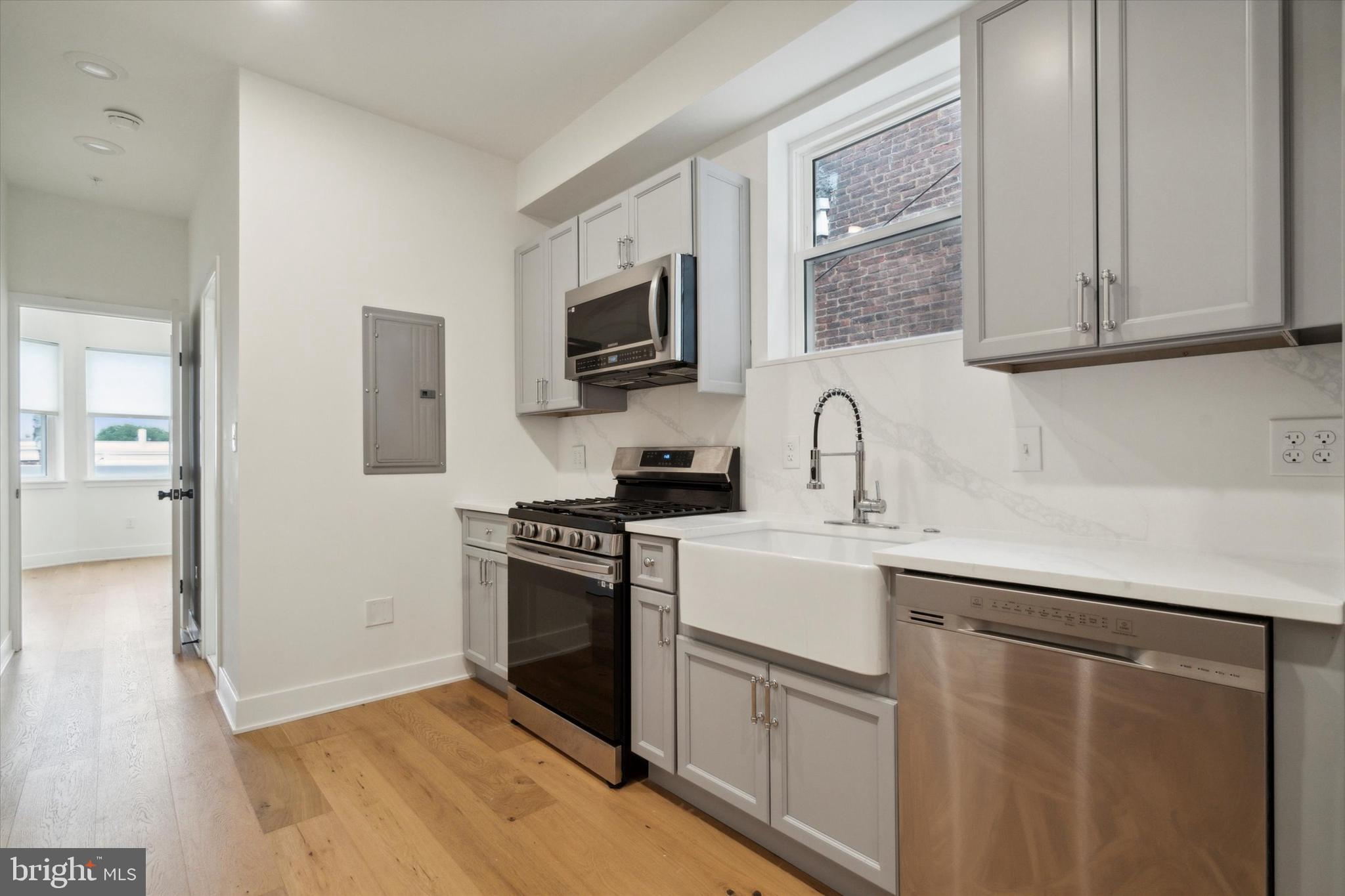 FAIRMOUNT - Residential Lease