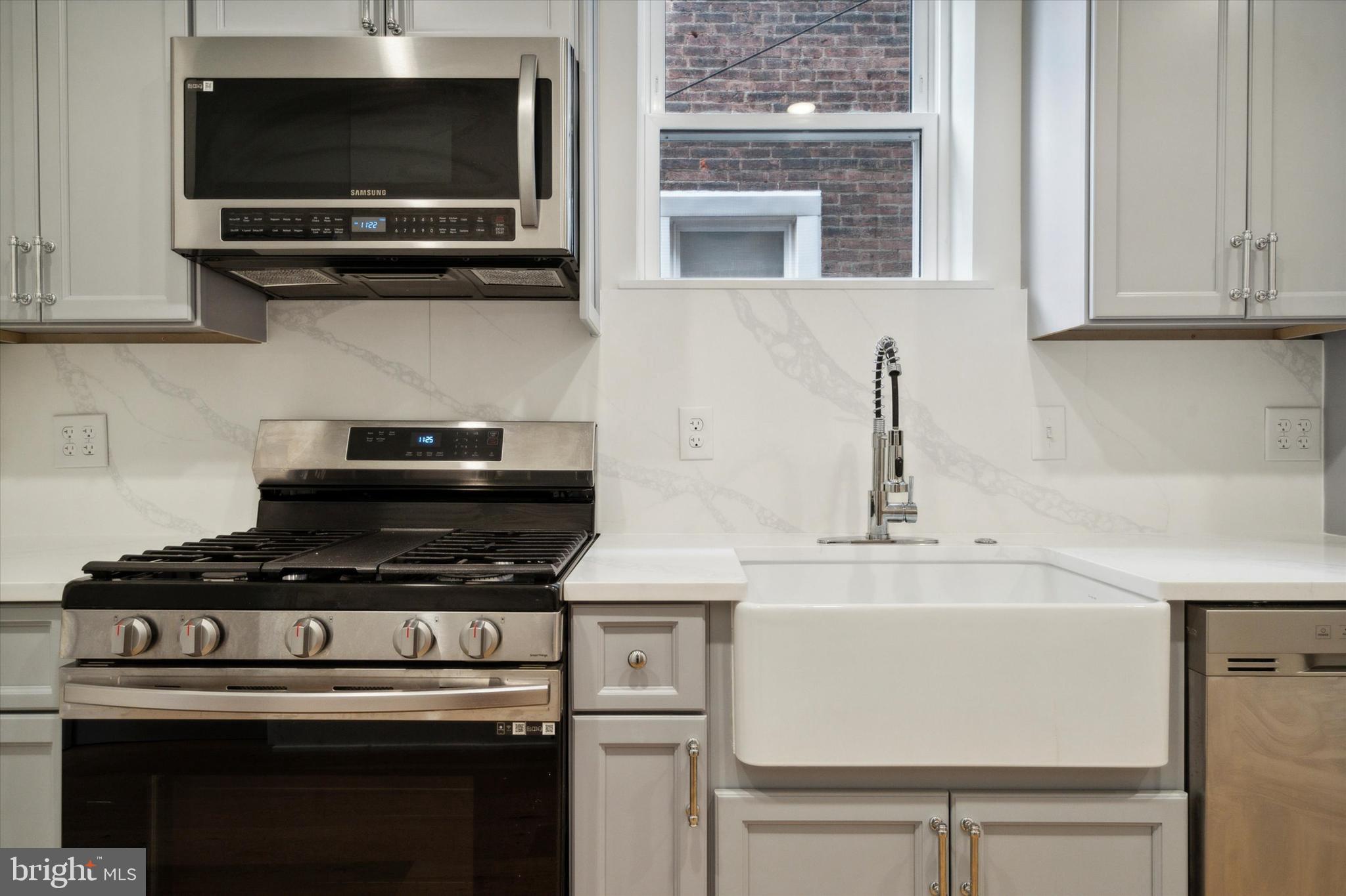 FAIRMOUNT - Residential Lease