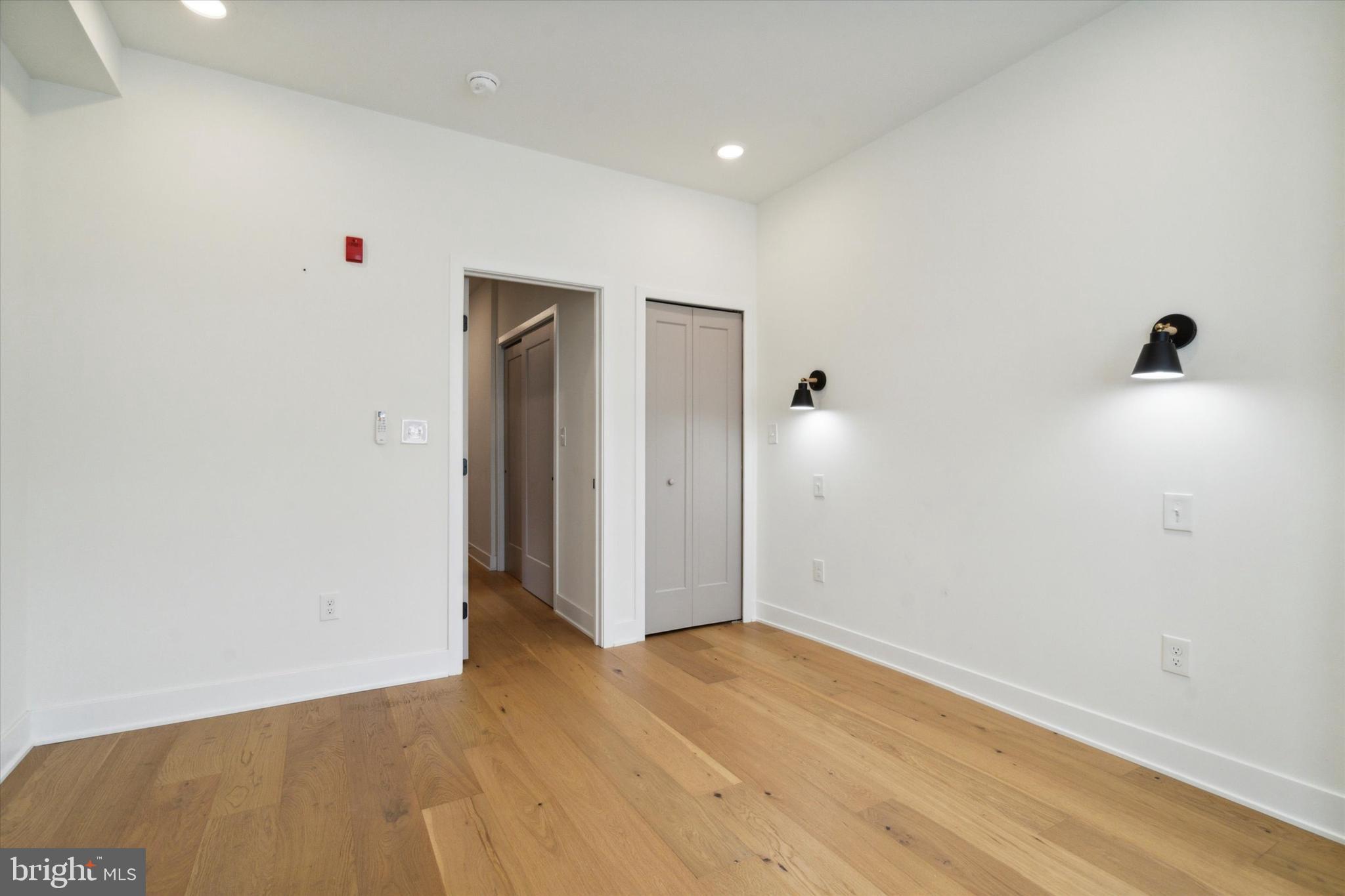 FAIRMOUNT - Residential Lease