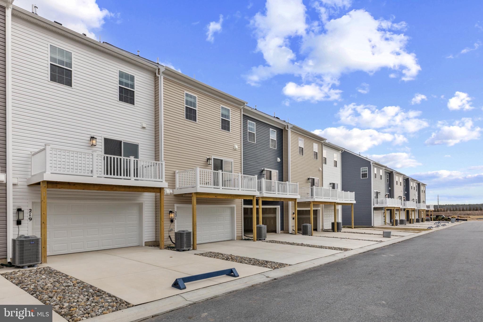 WATERMARK AT WESTPHALIA TOWN CENTER - Residential