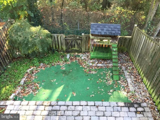 CLOVERLEAF TOWNHOUSES - Residential