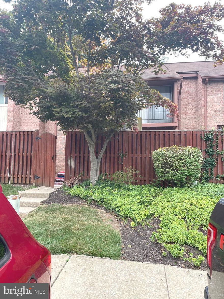 Come see this beautifully updated 3 bedroom 2.5 bath, townhome style condo located in Columbia Maryland, minutes from the mall, major restaurant and major highways. The condo offers gorgeous bathrooms, living room/dining room combination, Modern kitchen with new cabinets, stainless appliances and Cortz tops. Top level has 3 bedrooms and 2 full bathrooms. The house has beautiful flooring in the main and upper level. 
Level basement has Landry room with storage.  The master bedroom features an enormous en suite bathroom, a huge bedroom and a private balcony. Condo fee includes water, hot water, all landscaping and exterior maintenance.