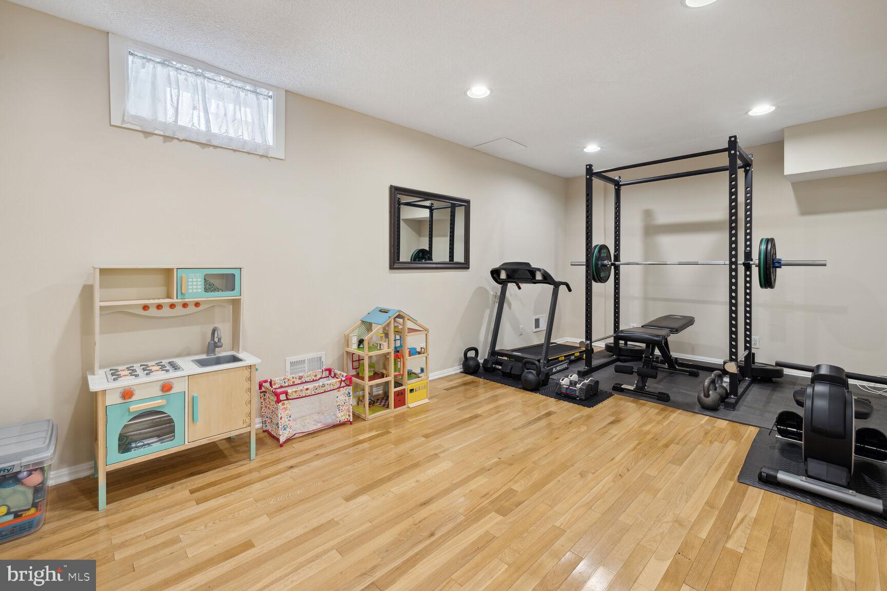 DAMASCUS VALLEY PARK - Residential