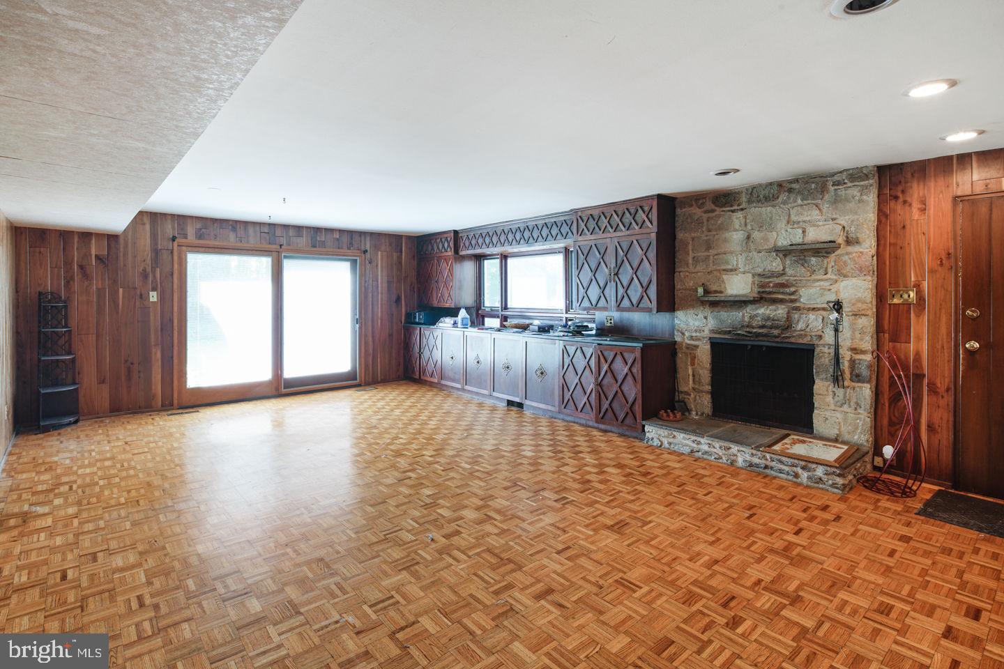 ELKINS PARK - Residential