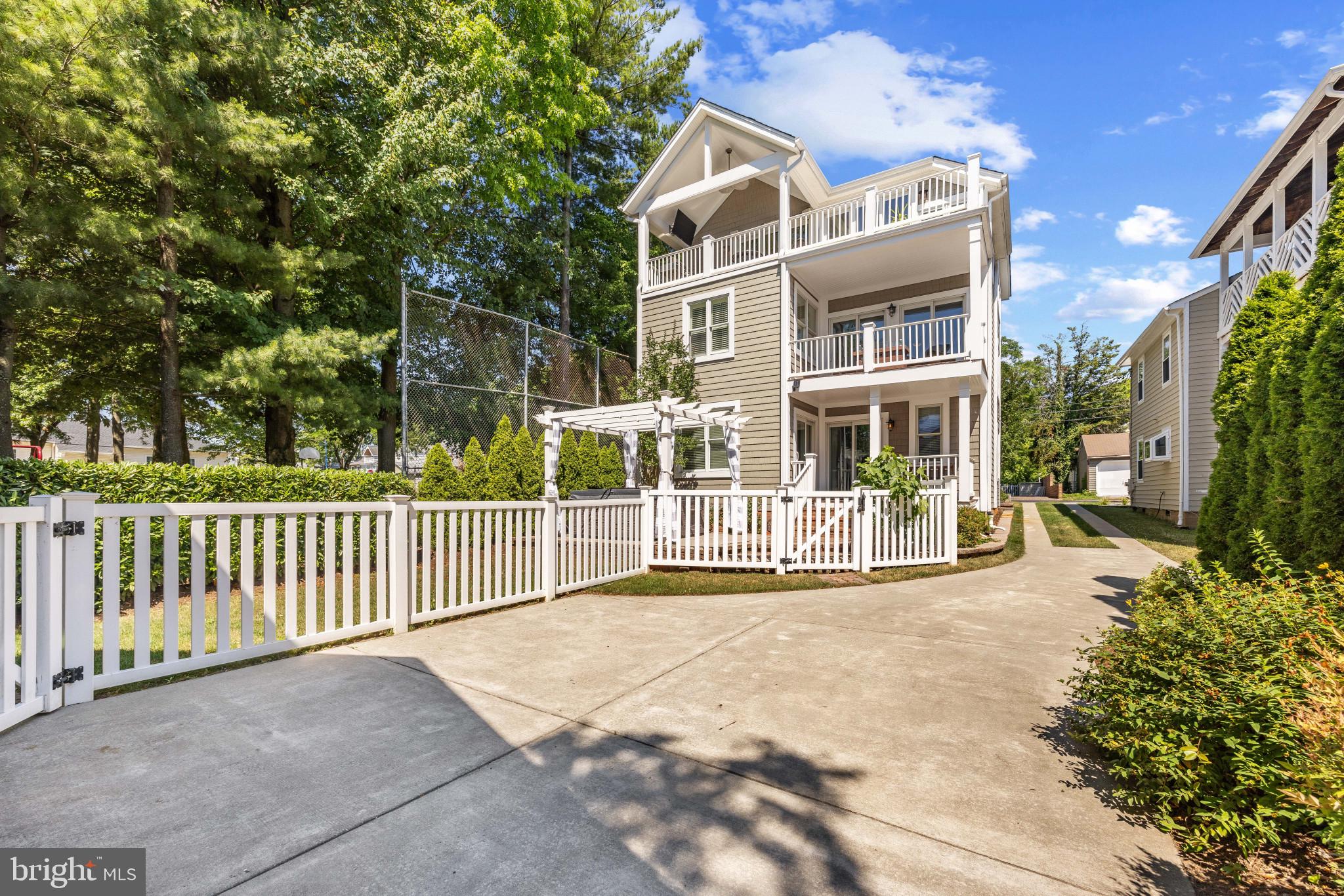 EASTPORT - Residential