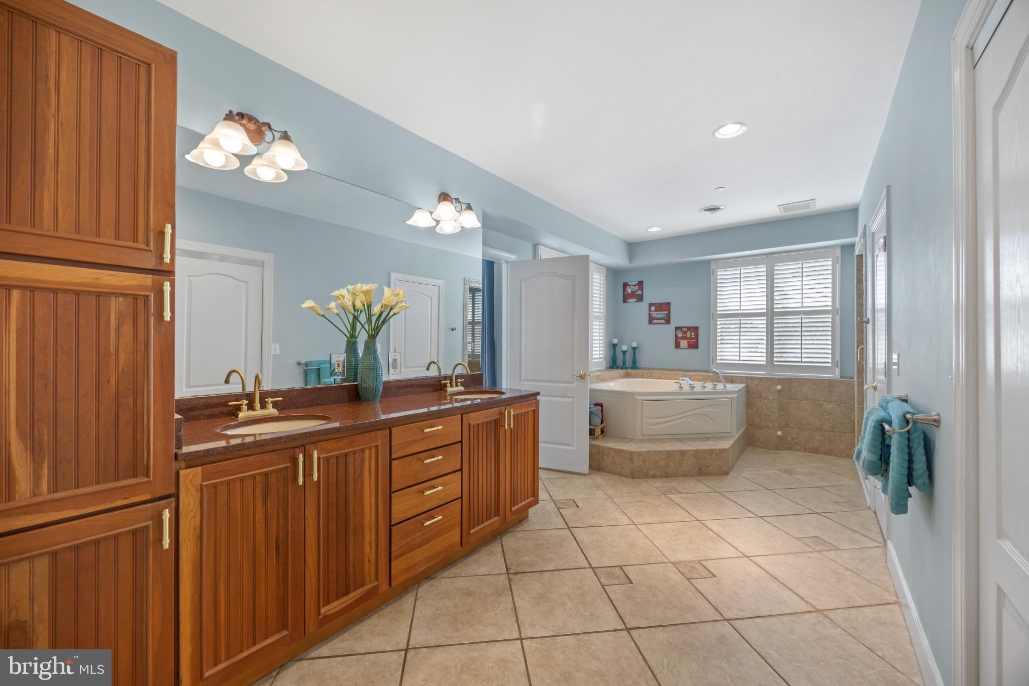 EASTPORT - Residential