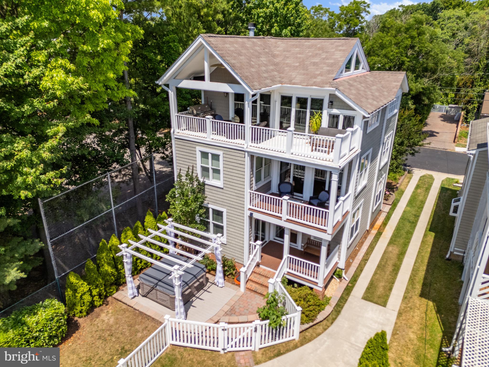 EASTPORT - Residential