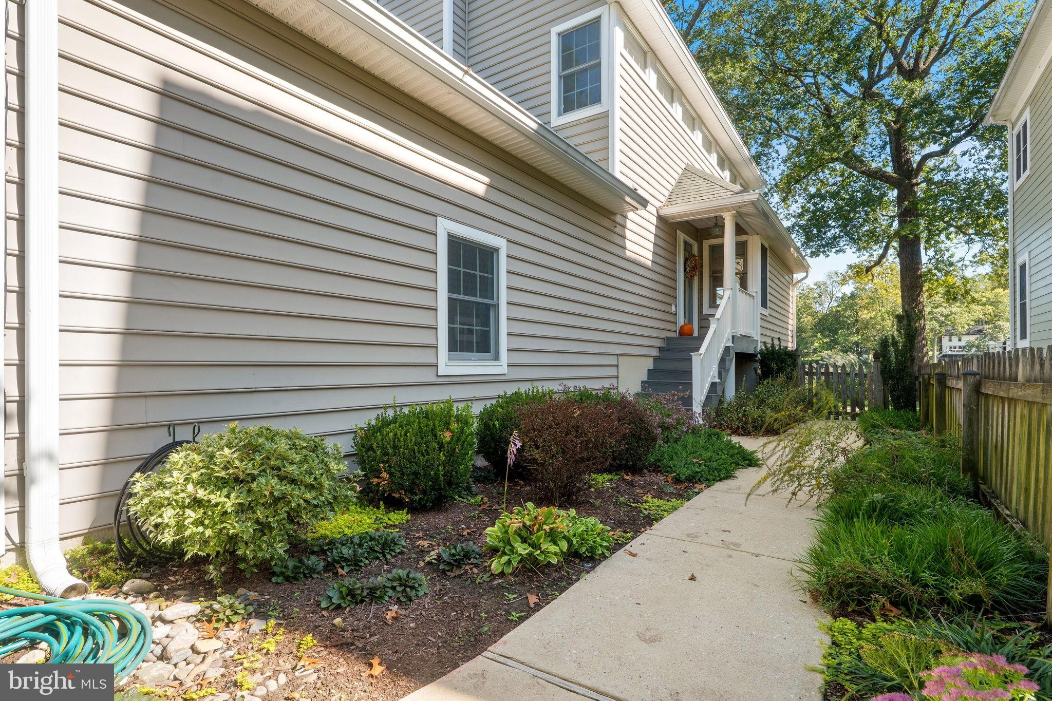 SHORE ACRES - Residential